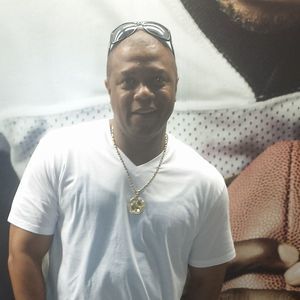 Meet your Posher, Dennis